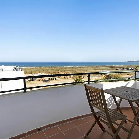 Meia Apartment *