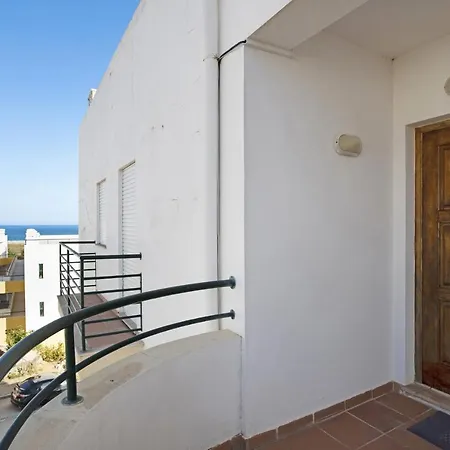Meia Apartment