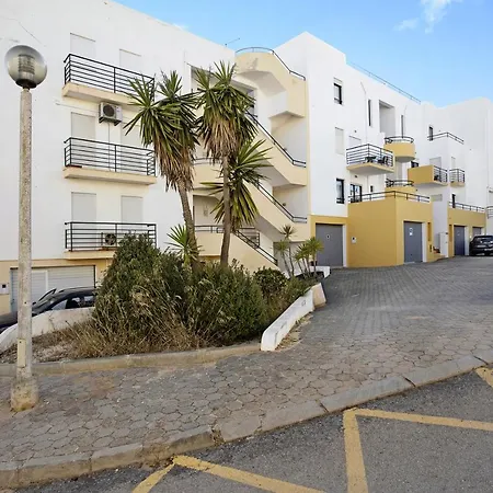 Meia Apartment *